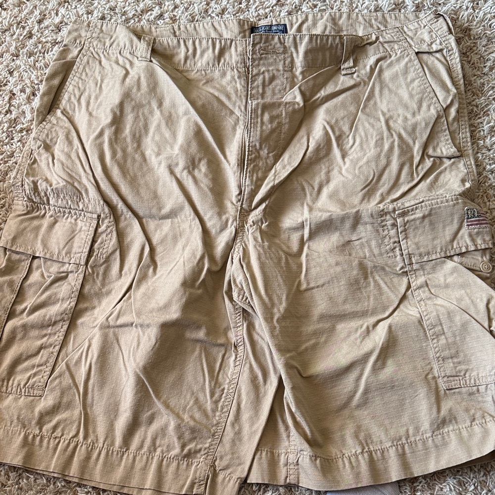 Men's Tan Cargo Shorts